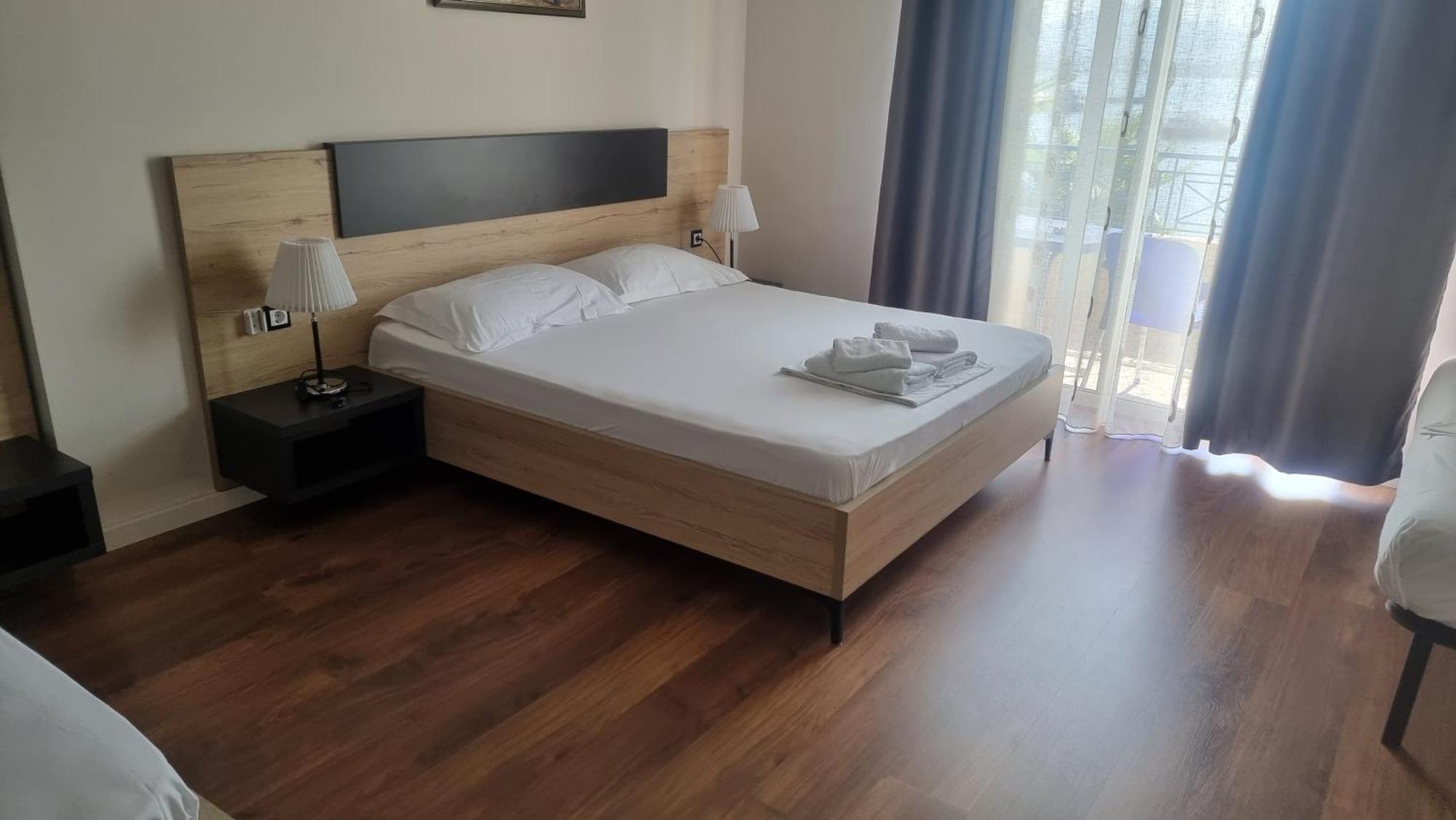 Hotel Klironomi Sarandë Esterno foto
