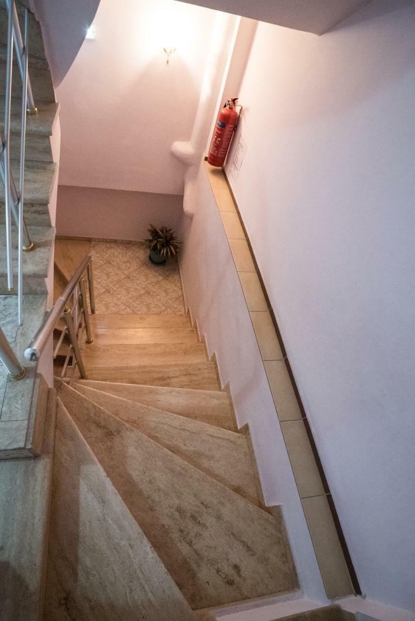 Hotel Klironomi Sarandë Esterno foto